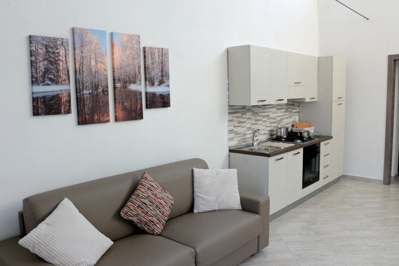 Paradeisos Residence Sas Сома Ломбардо Екстериор снимка