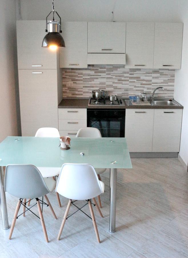 Paradeisos Residence Sas Сома Ломбардо Екстериор снимка