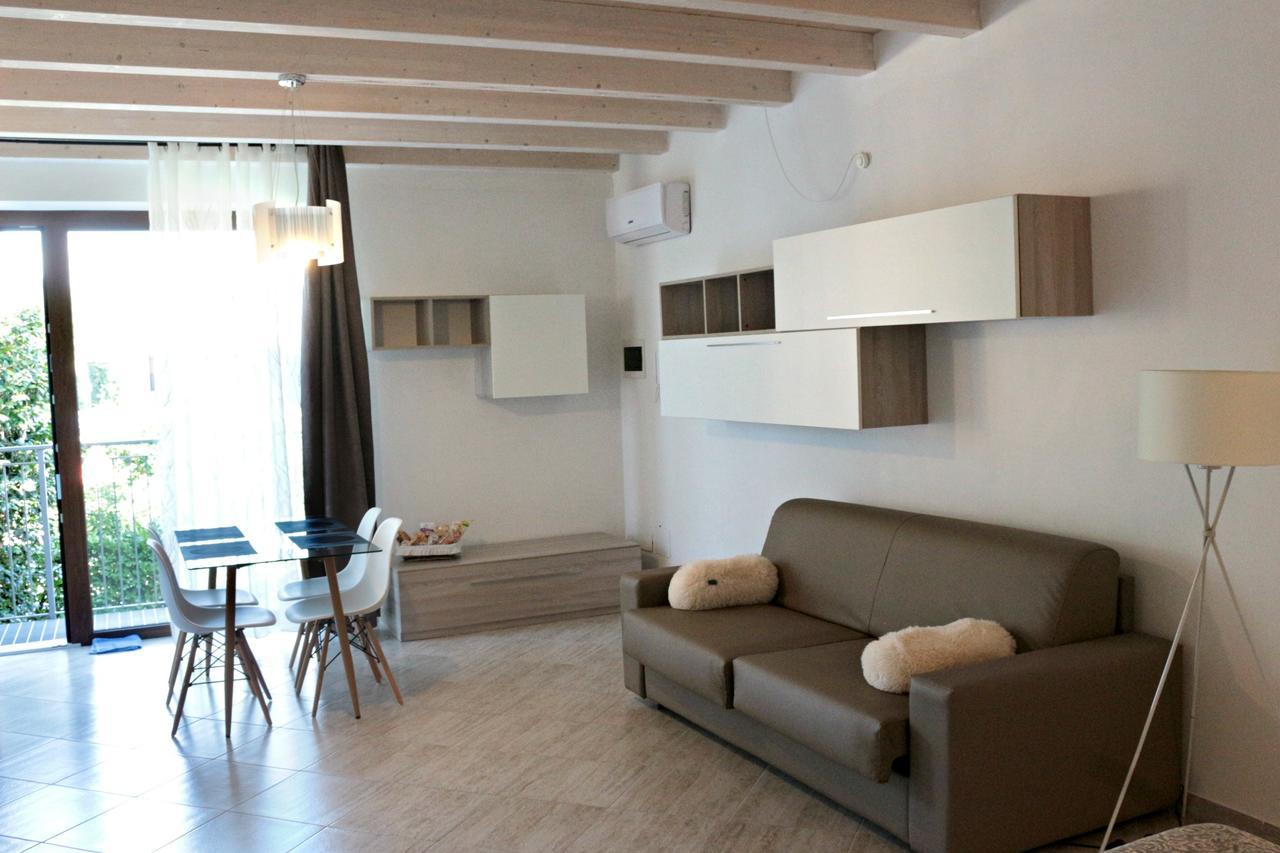 Paradeisos Residence Sas Сома Ломбардо Екстериор снимка
