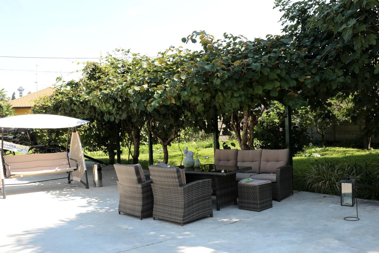 Paradeisos Residence Sas Сома Ломбардо Екстериор снимка