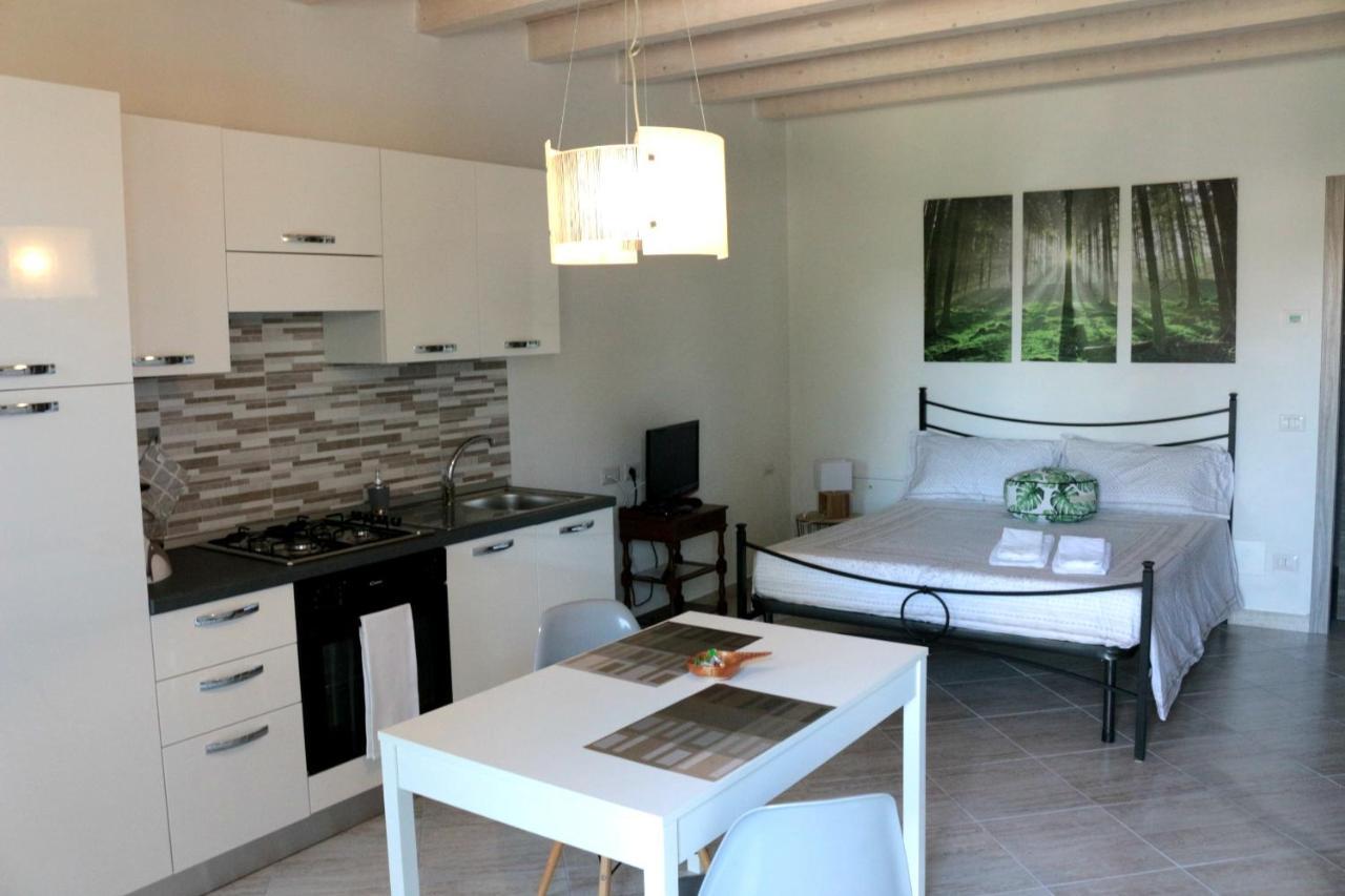 Paradeisos Residence Sas Сома Ломбардо Екстериор снимка